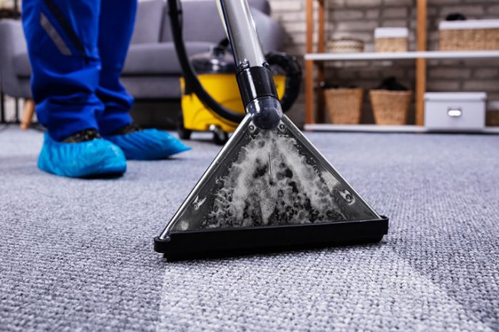 Teppichreinigung mit Dampfreiniger